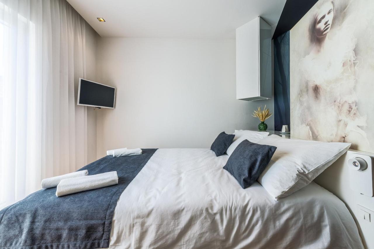 Central Rooms In Old Town By Belmont Realty ザダル エクステリア 写真