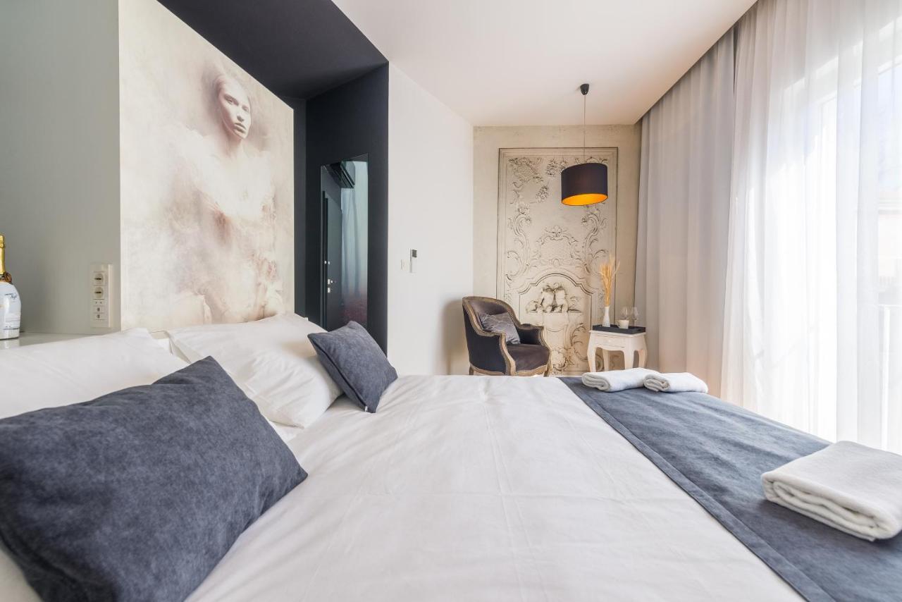 Central Rooms In Old Town By Belmont Realty ザダル エクステリア 写真